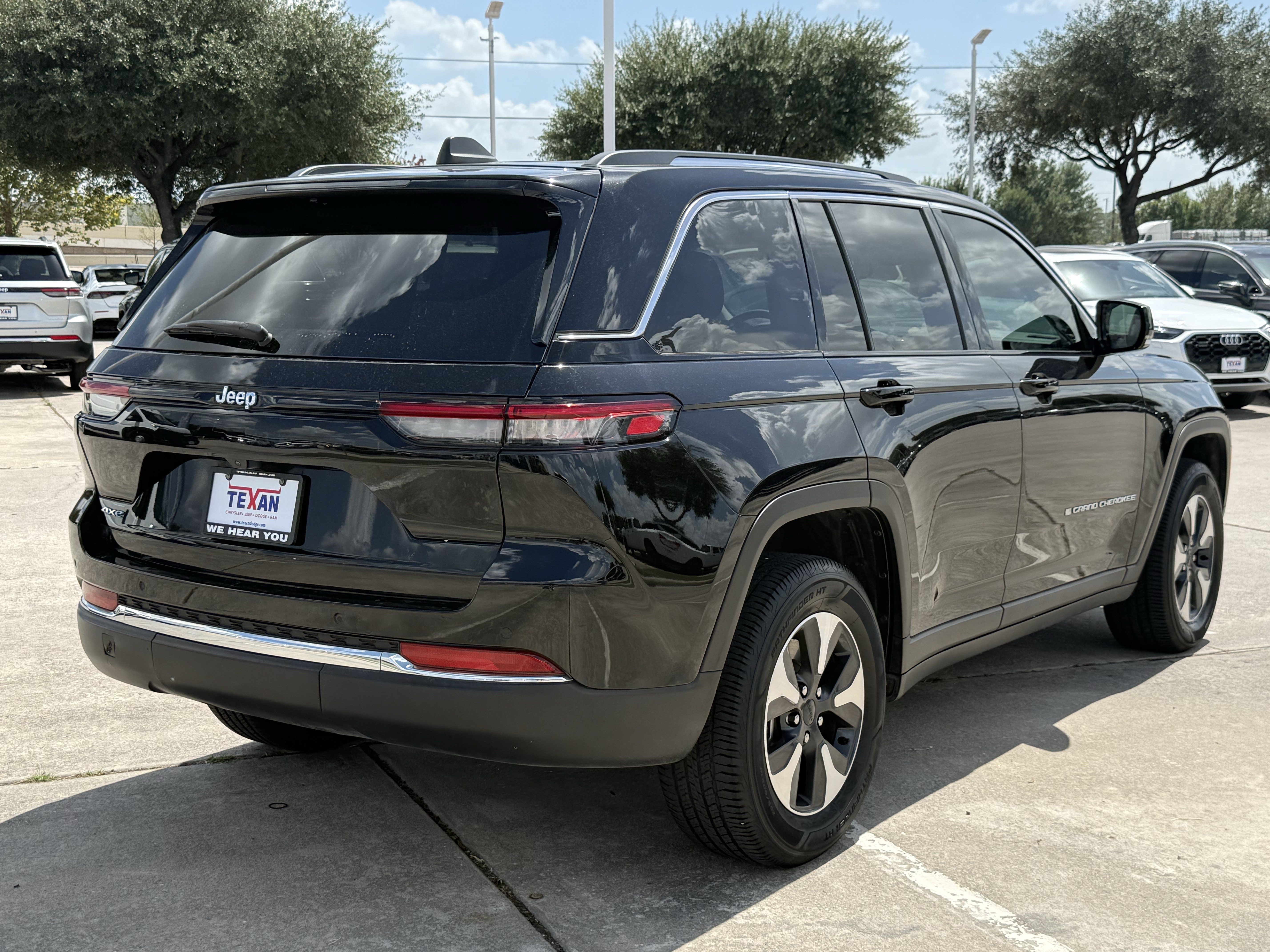 Used 2022 Jeep Grand Cherokee Limited 4xe AWD/4WD image 5