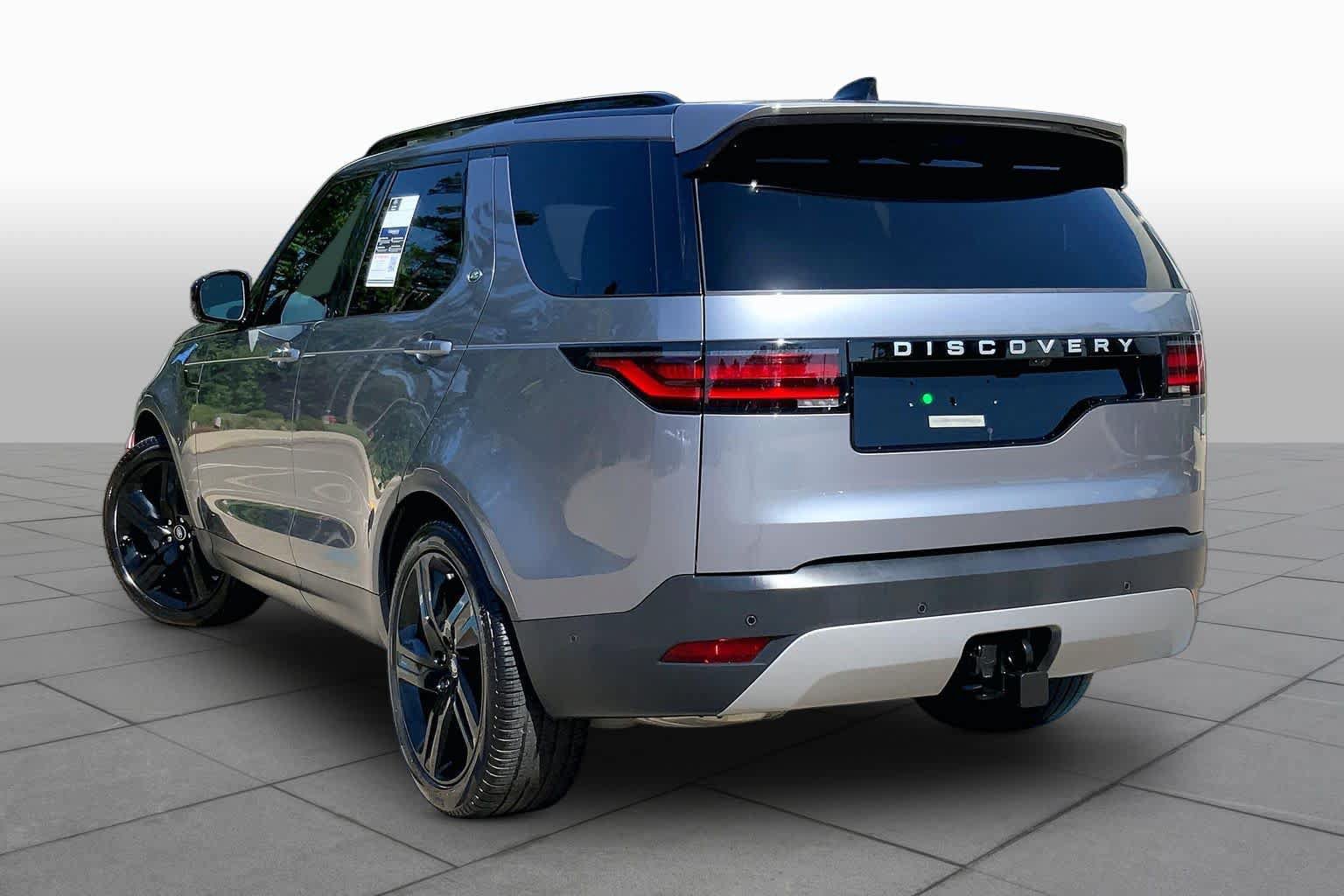 Used 2025 Land Rover Discovery S AWD/4WD image 11
