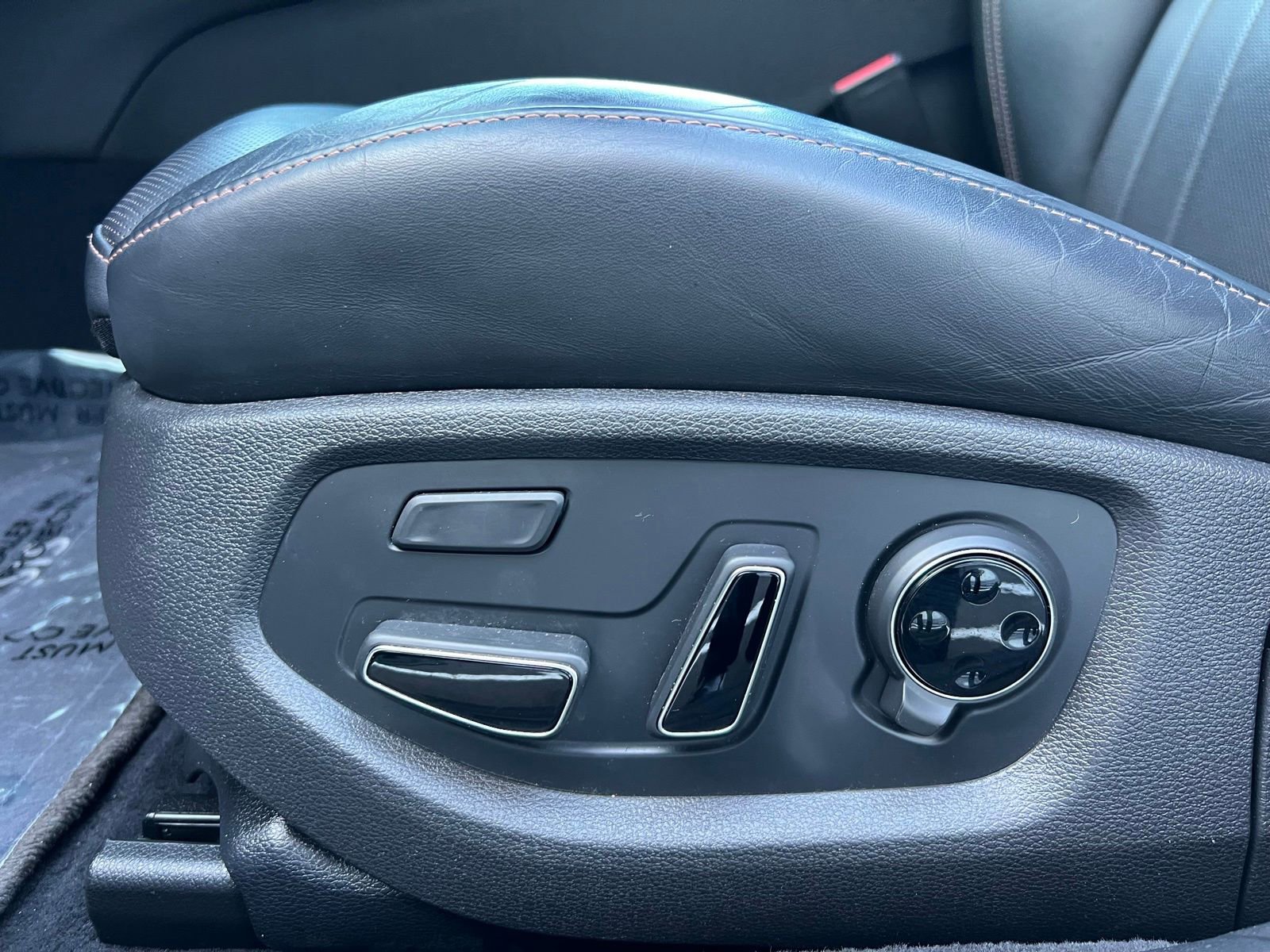 Used 2020 Genesis G80 3.3T Sport image 32