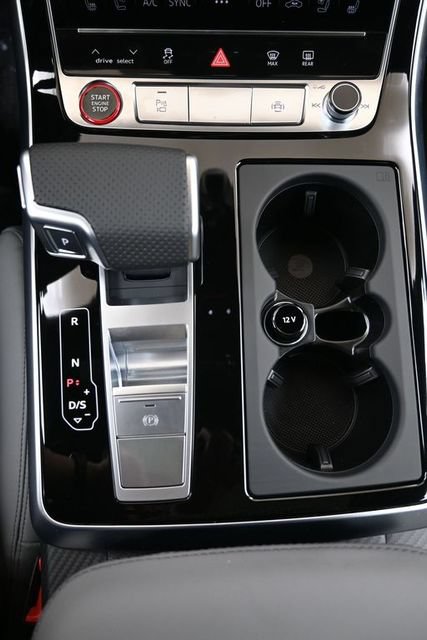 New 2026 Audi SQ8 Premium Plus AWD/4WD image 34