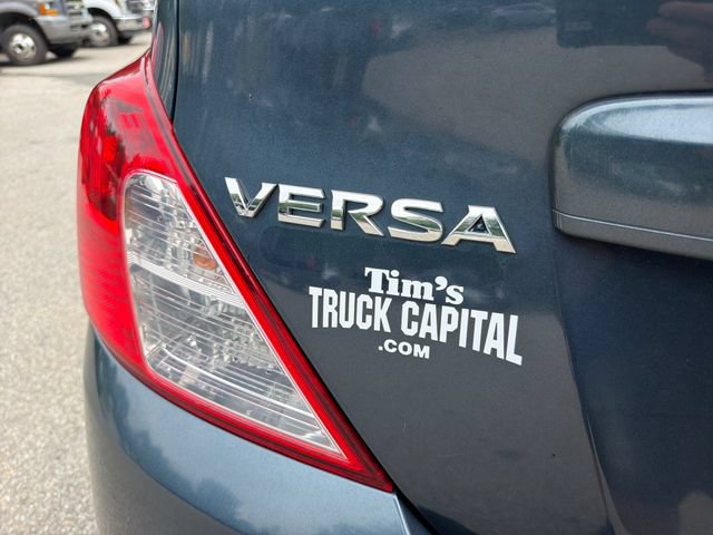 Used 2017 Nissan Versa SV w/ SV Special Edition Package FWD image 9