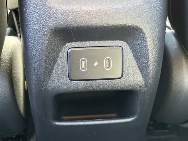 Certified 2025 Hyundai Venue Limited FWD image 16
