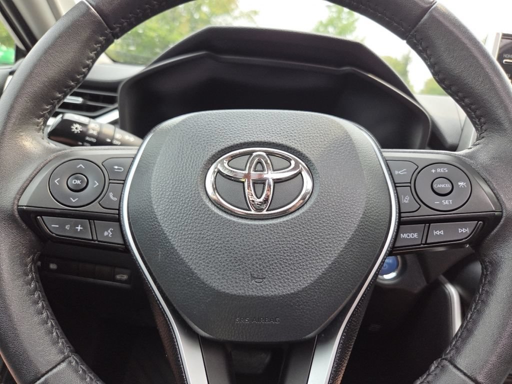 Used 2022 Toyota RAV4 Limited AWD/4WD image 33