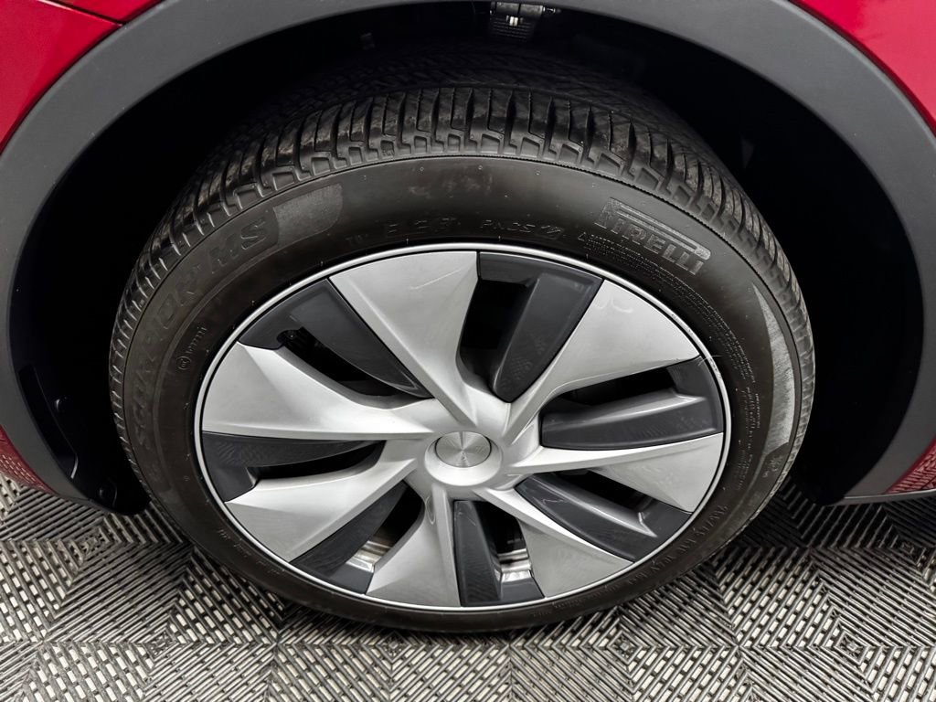 Used 2024 Tesla Model Y Long Range image 21
