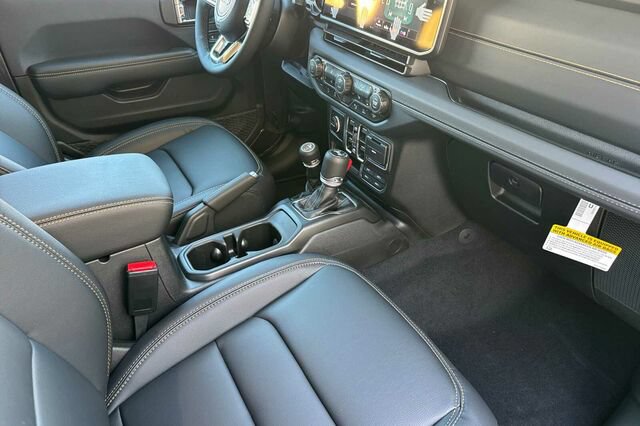 New 2027 Jeep Wrangler Unlimited Sahara AWD/4WD image 13
