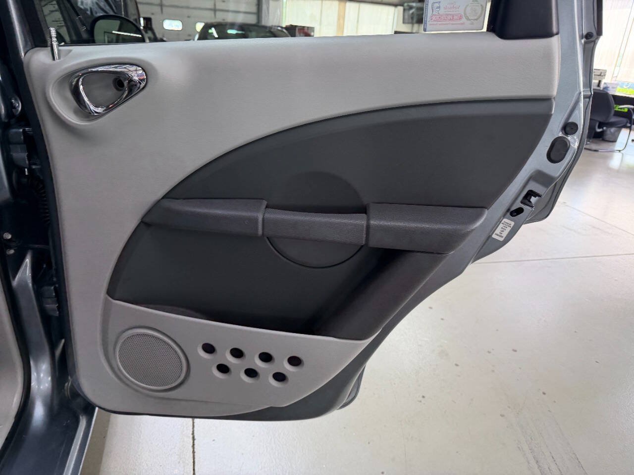Used 2010 Chrysler PT Cruiser FWD image 14