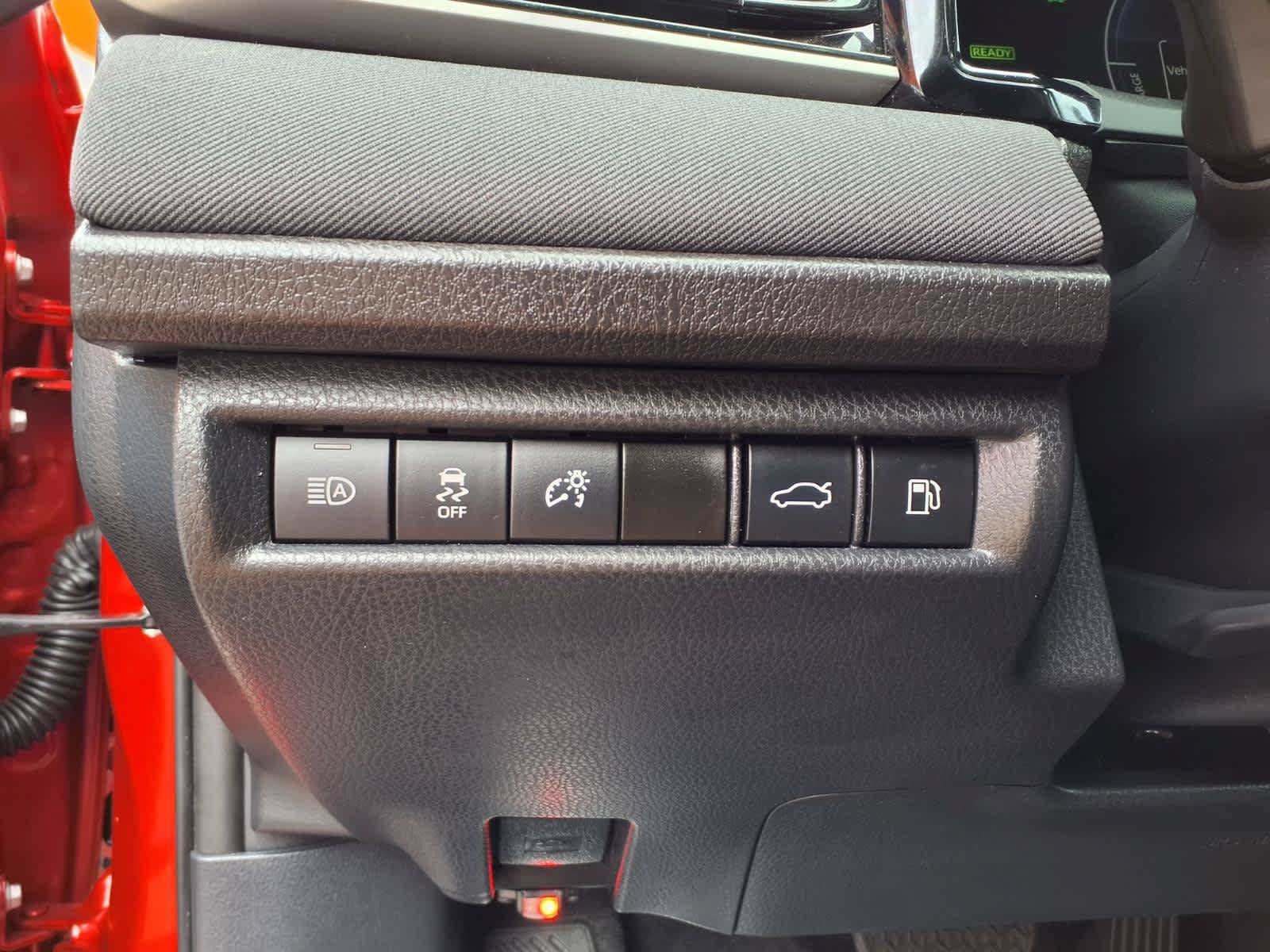 Used 2025 Toyota Camry LE FWD image 17