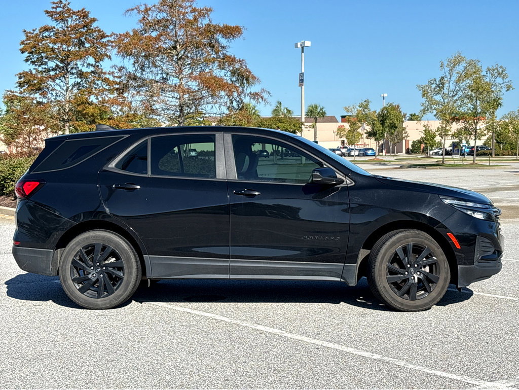 Used 2023 Chevrolet Equinox LS w/ Midnight Edition image 24