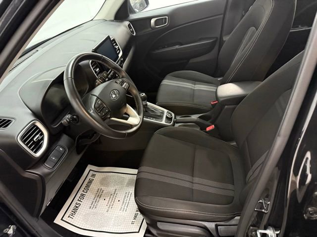Certified 2023 Hyundai Venue SEL w/ Cargo Package image 17