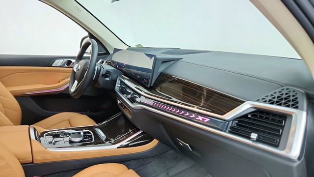 Used 2026 BMW X7 xDrive40i image 21