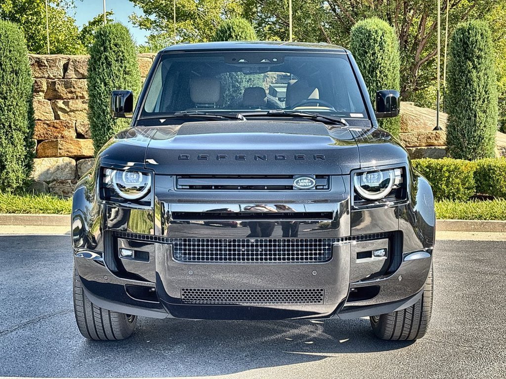 New 2026 Land Rover Defender 110 X-Dynamic SE AWD/4WD image 8