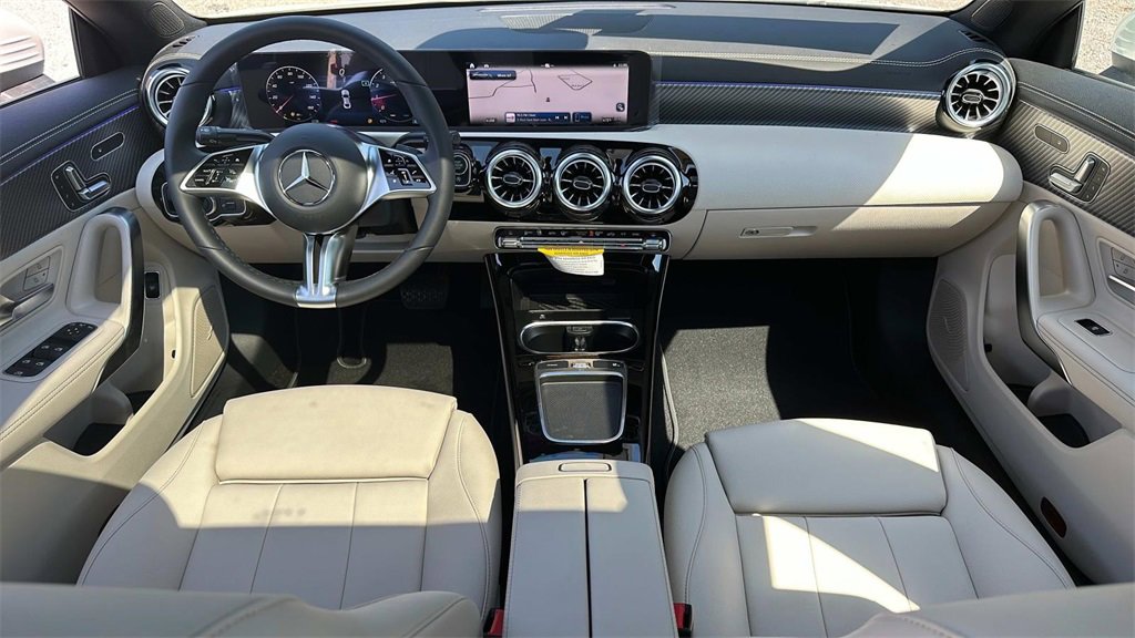 Used 2025 Mercedes-Benz CLA 250 image 24