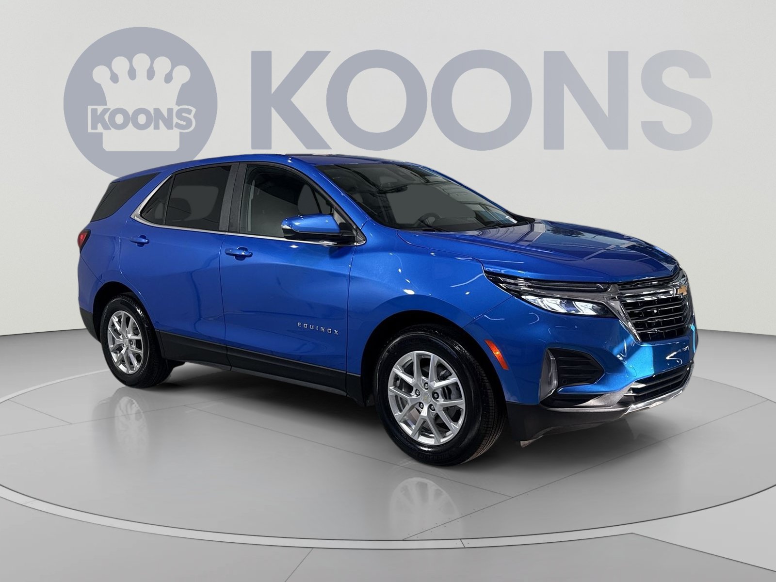 Used 2024 Chevrolet Equinox LT FWD image 2