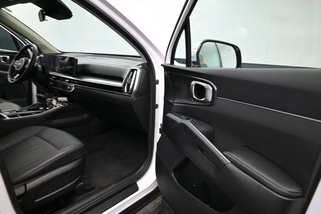 New 2025 Kia Sorento S AWD/4WD image 11