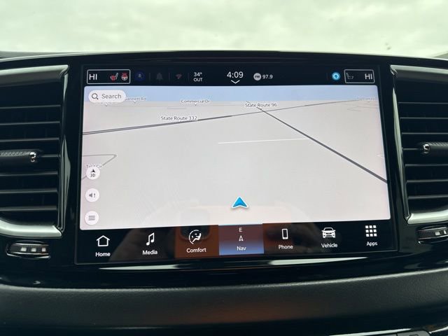 Used 2025 Chrysler Pacifica Limited image 31