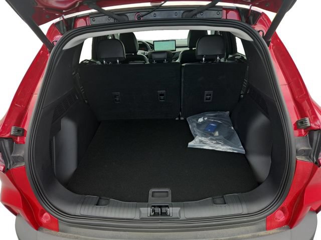 New 2026 Ford Escape SE w/ Class II Trailer Tow Package FWD image 16