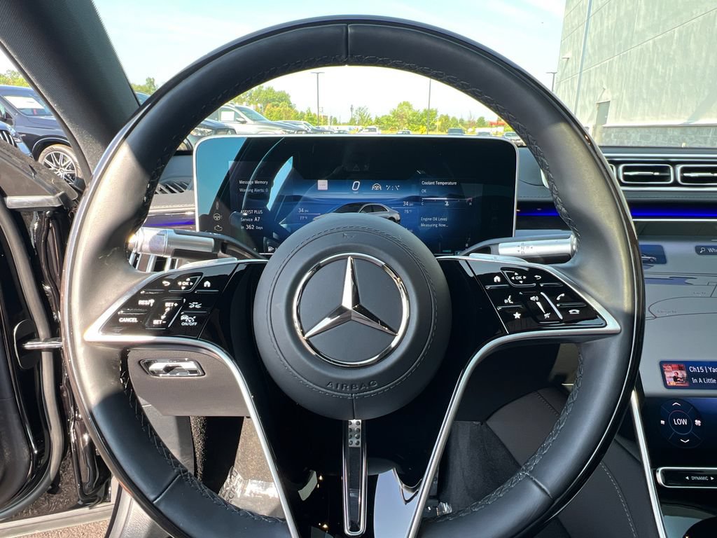 Used 2024 Mercedes-Benz S 580 4MATIC Sedan w/ AMG Line image 17