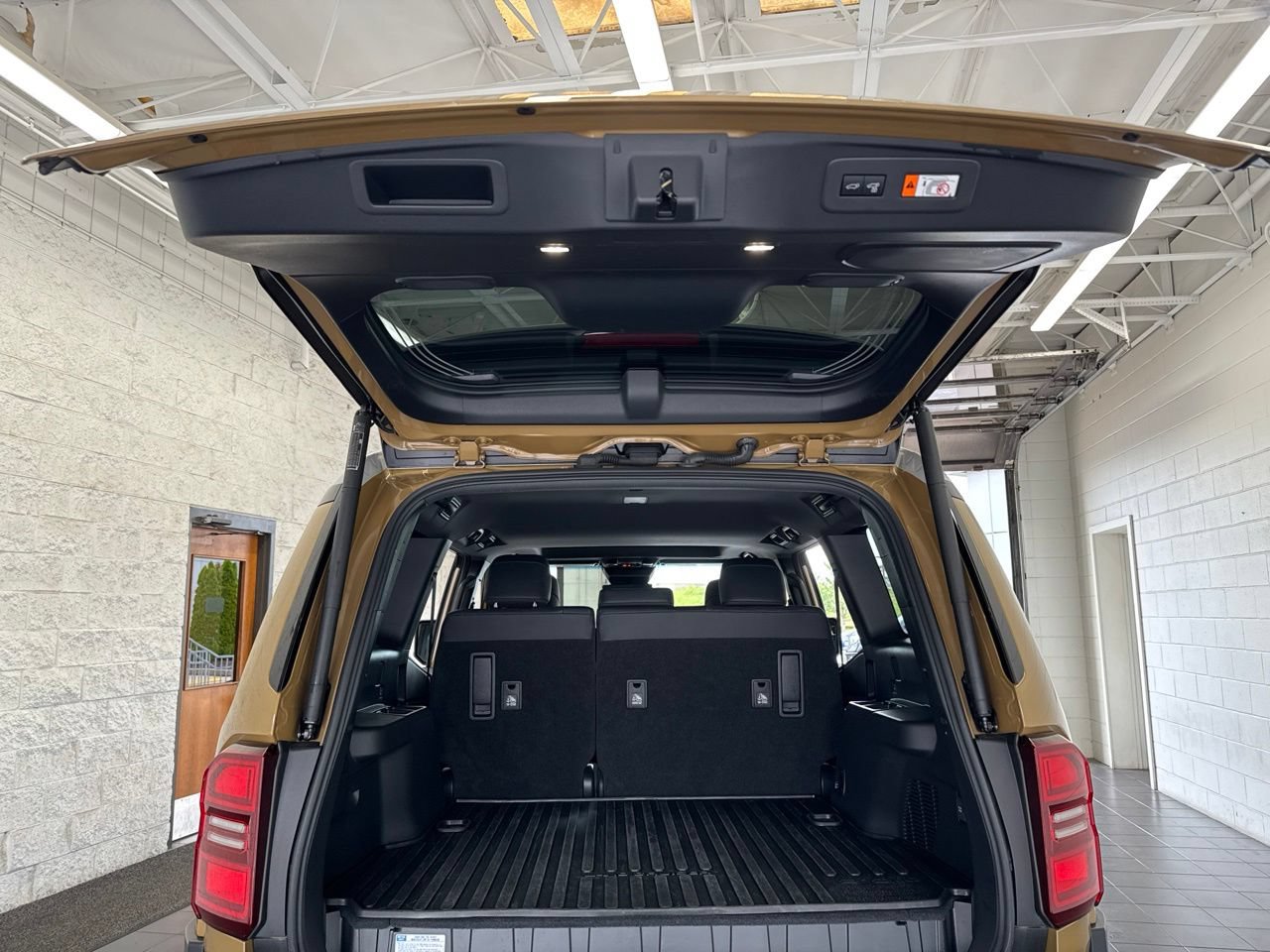 Certified 2025 Toyota Land Cruiser w/ Premium Package AWD/4WD image 10