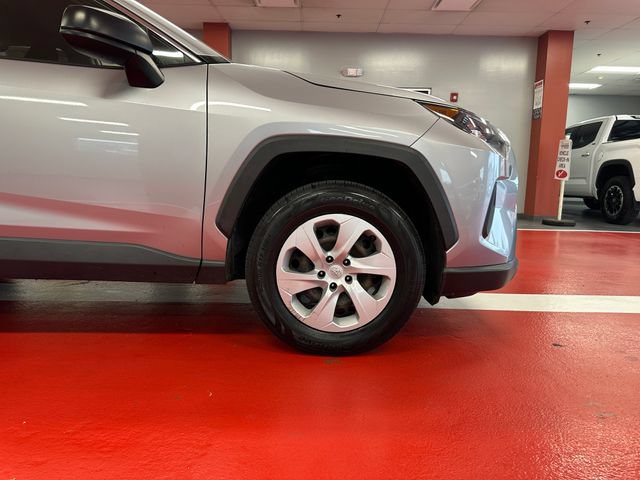 Certified 2020 Toyota RAV4 LE w/ All Weather Liner Package AWD/4WD image 31