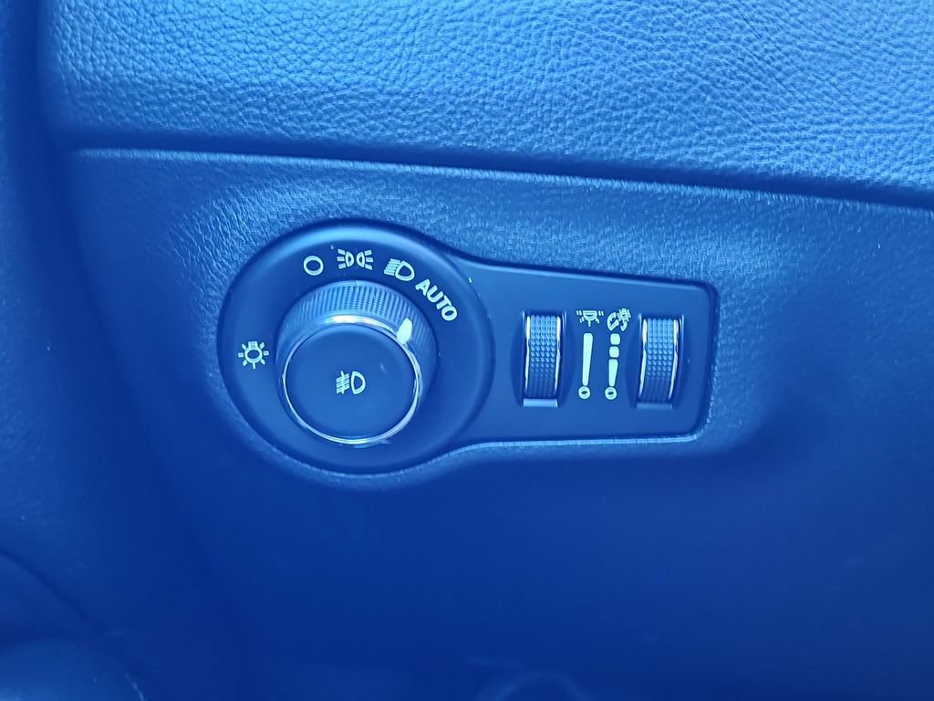 Used 2019 Jeep Compass Altitude image 24