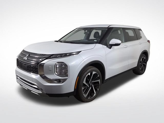 Used 2024 Mitsubishi Outlander SE AWD/4WD image 2