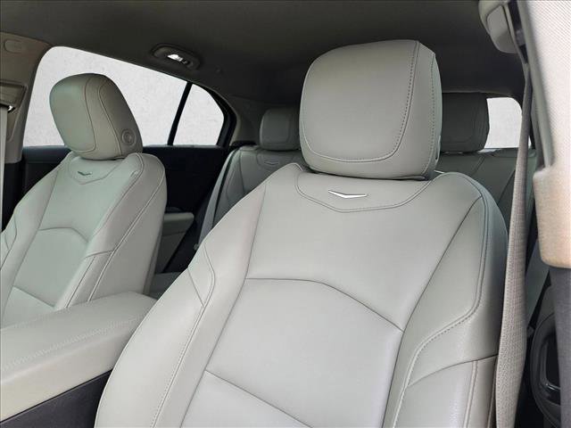 Used 2023 Cadillac XT4 Luxury FWD image 10
