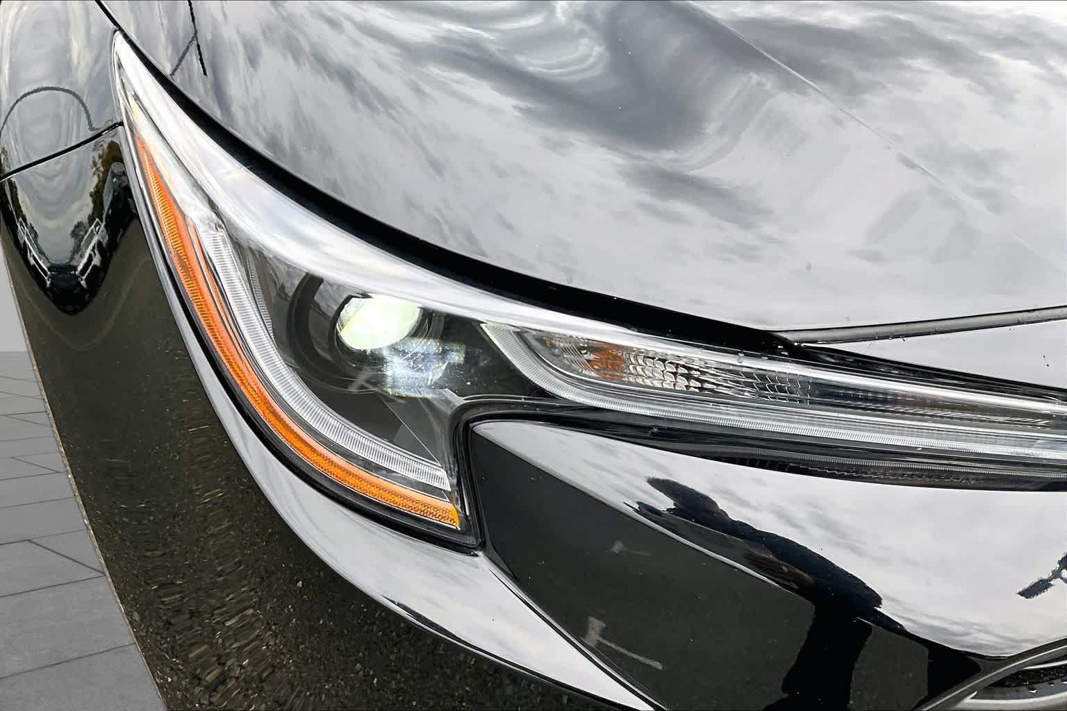 Certified 2025 Toyota Corolla LE FWD image 27
