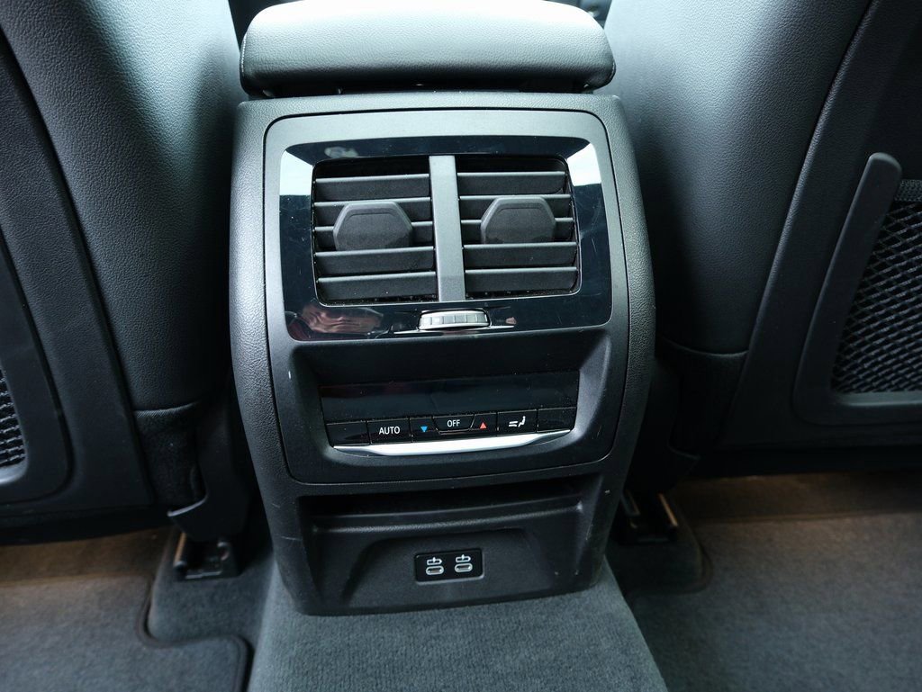 Used 2025 BMW X4 xDrive30i w/ Premium Package image 31