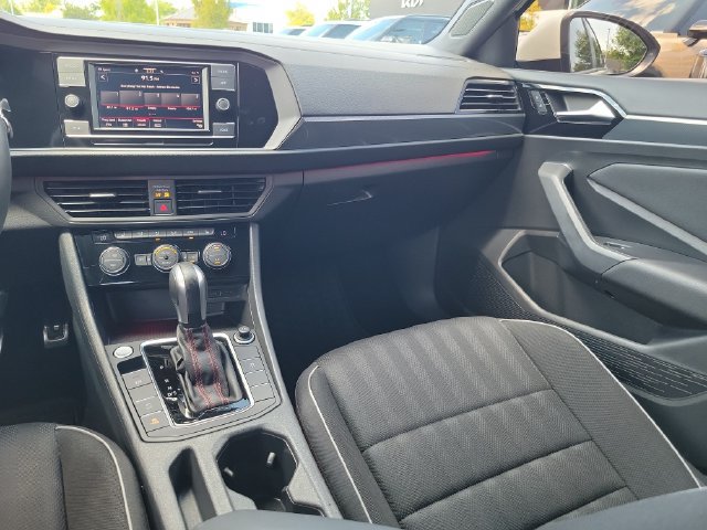 Used 2020 Volkswagen Jetta GLI FWD image 11