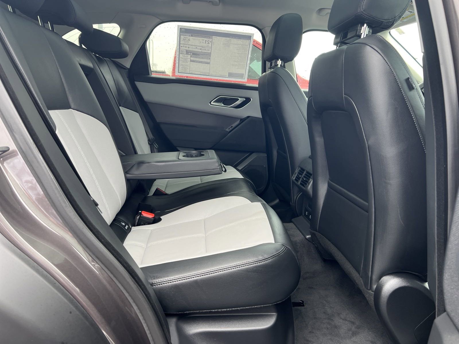 New 2025 Land Rover Range Rover Velar Dynamic SE image 26