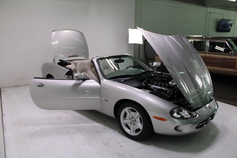 Used 1999 Jaguar XK8 Convertible RWD image 24