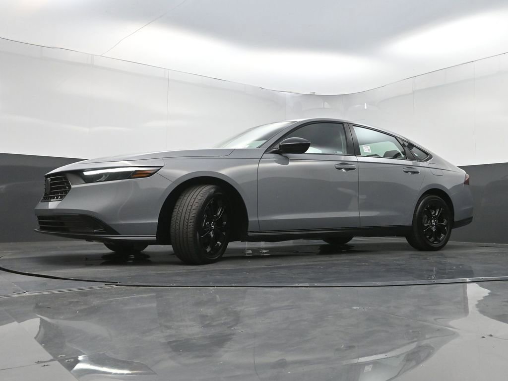 Used 2025 Honda Accord SE image 24
