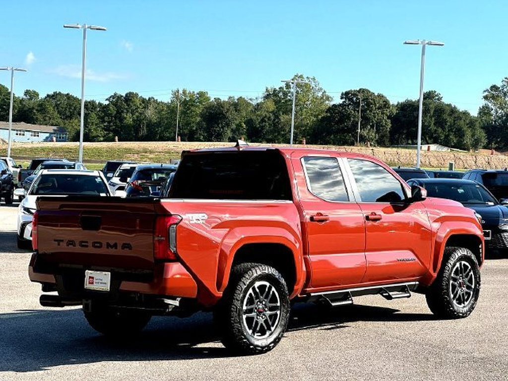 Certified 2025 Toyota Tacoma TRD Sport AWD/4WD image 8