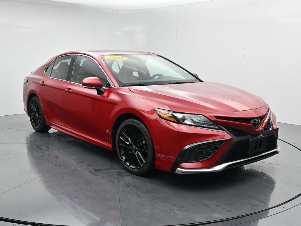 Used 2023 Toyota Camry XSE FWD image 2