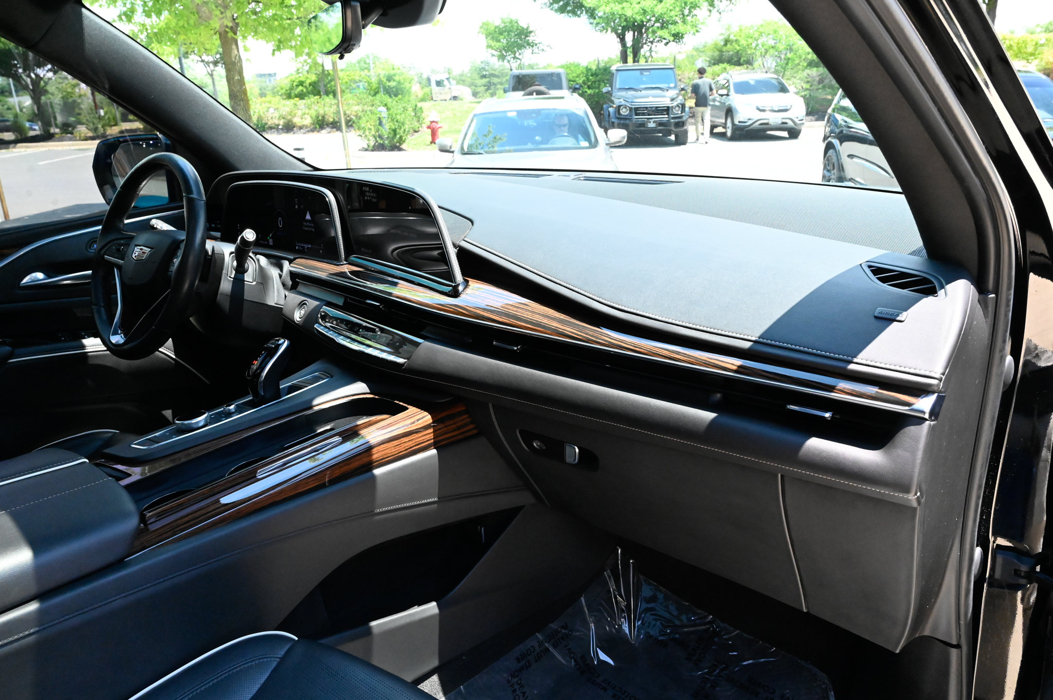 Used 2021 Cadillac Escalade ESV Premium Luxury AWD/4WD image 51