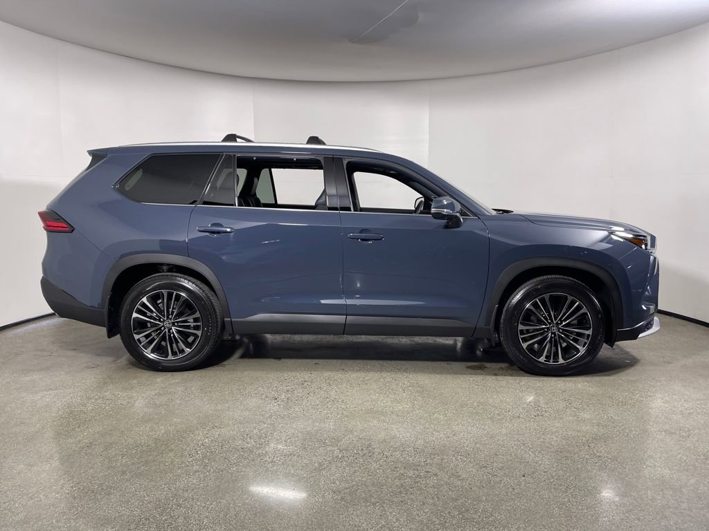 New 2026 Toyota Grand Highlander AWD Hybrid image 2