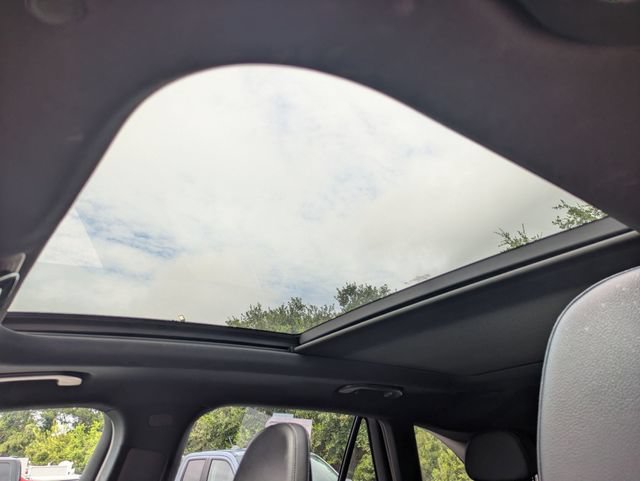 Used 2023 Mercedes-Benz GLC 300 image 17