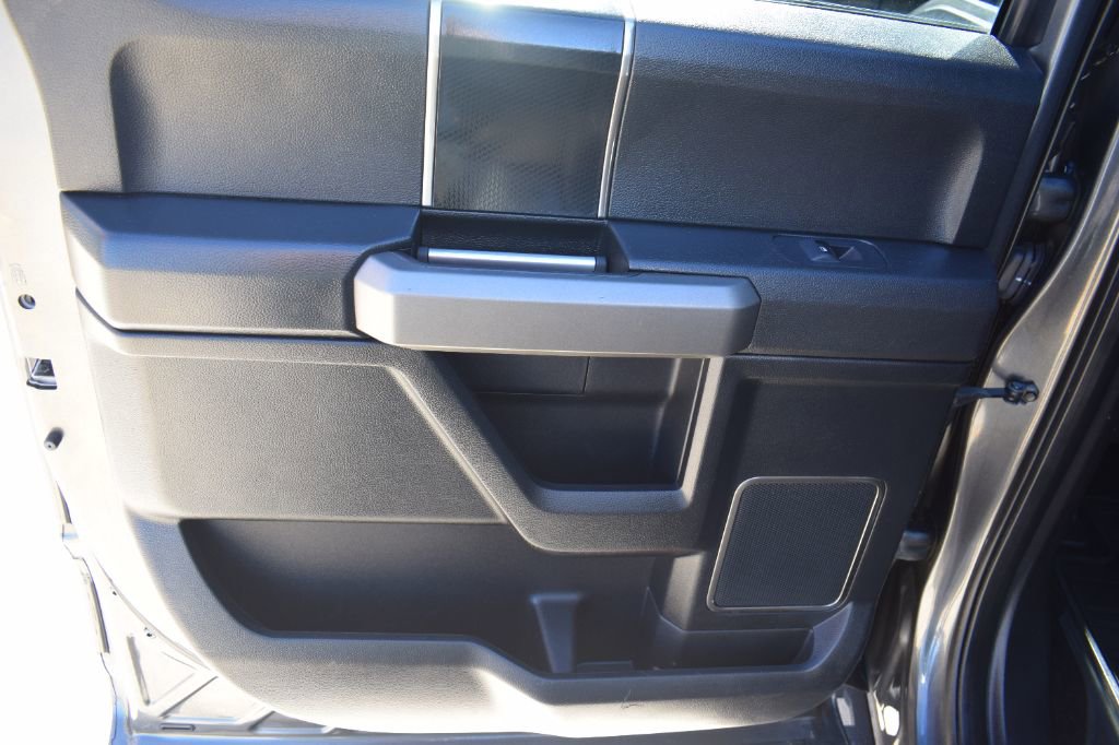 Used 2018 Ford F150 Raptor w/ Equipment Group 802A Luxury image 9