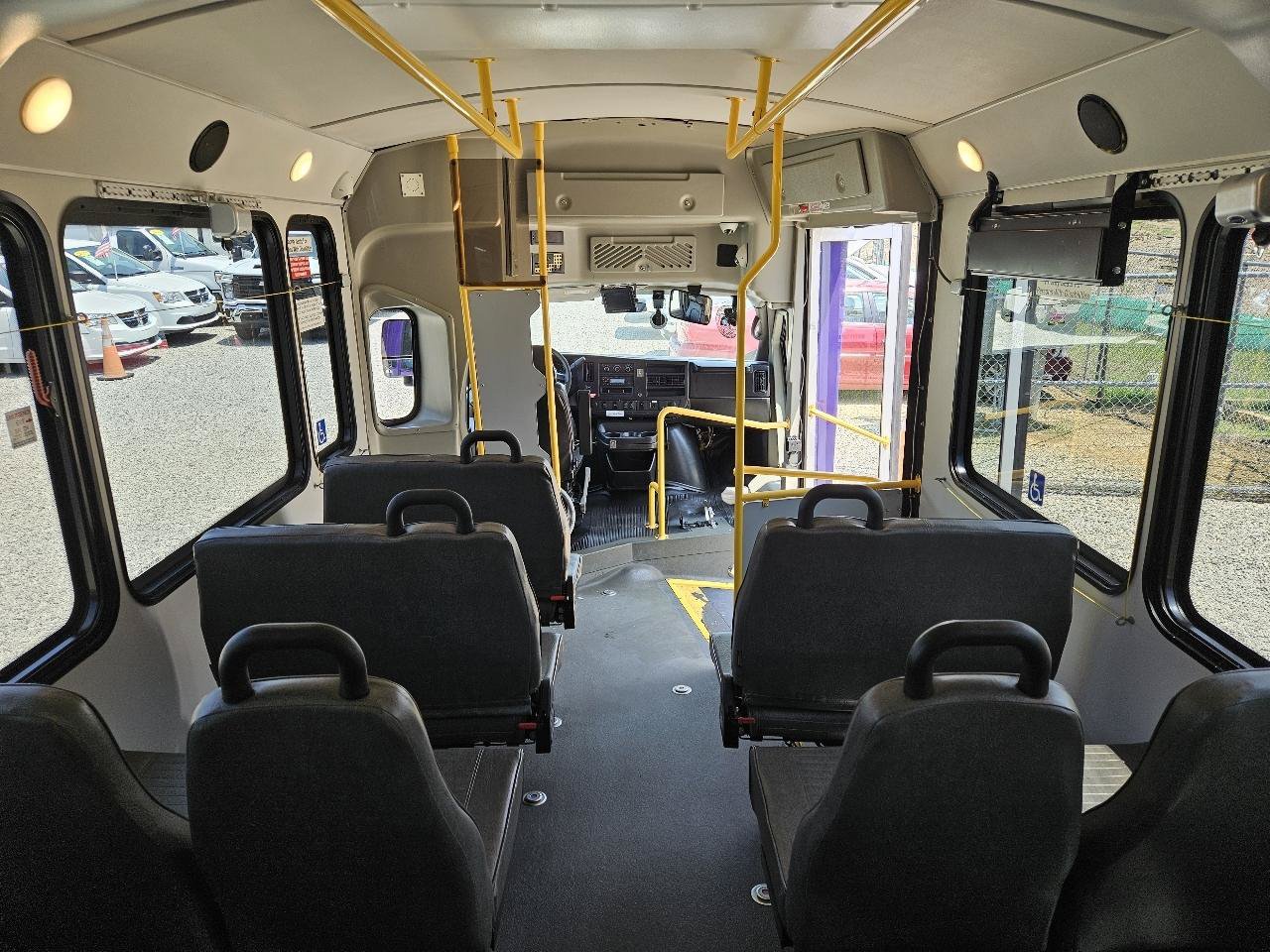 Used 2015 Chevrolet Express 4500 w/ Shuttle Bus Package RWD image 50