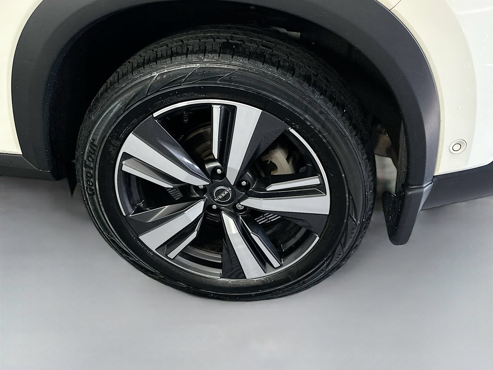 Certified 2023 Nissan Rogue Platinum w/ Platinum Premium Package AWD/4WD image 32