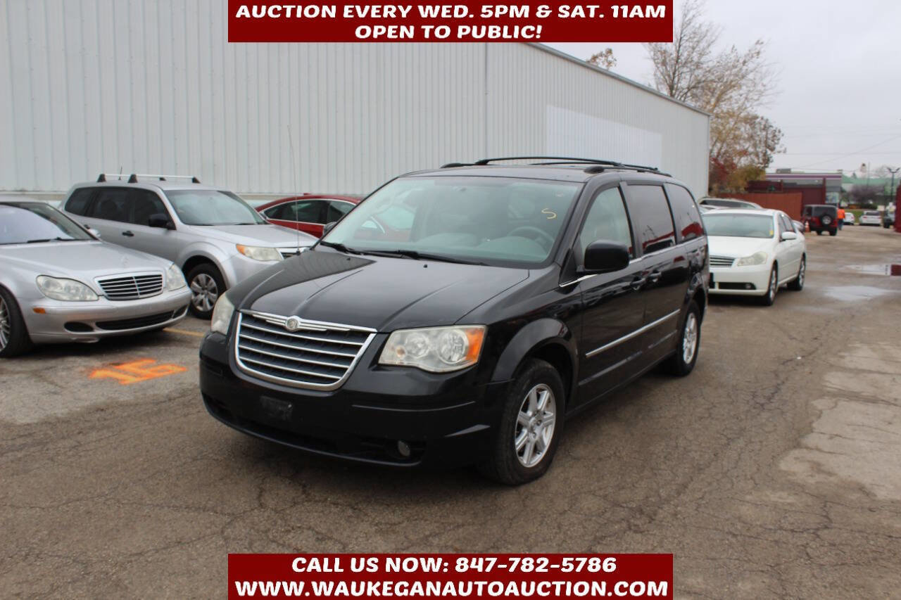 Used 2010 Chrysler Town & Country Touring video 1