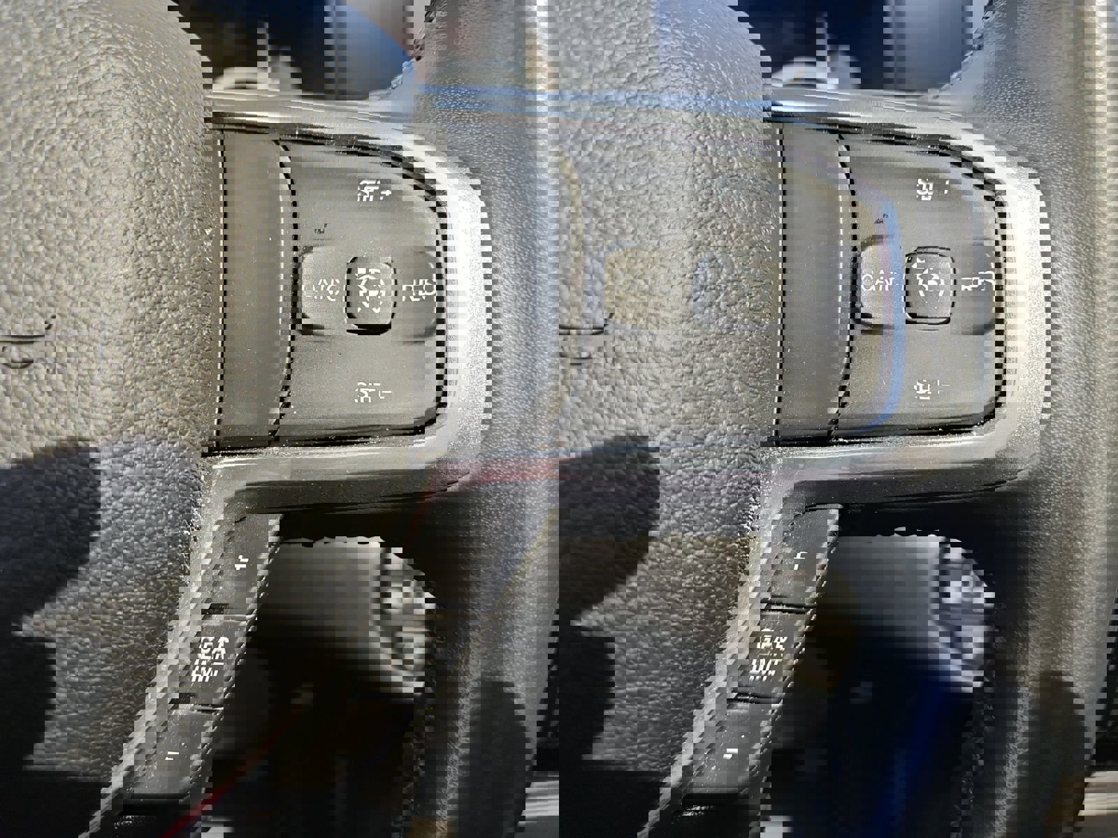 Used 2023 RAM 1500 Laramie AWD/4WD image 25