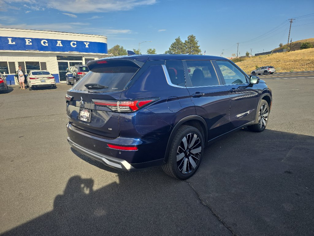 Used 2025 Mitsubishi Outlander SE AWD/4WD image 6