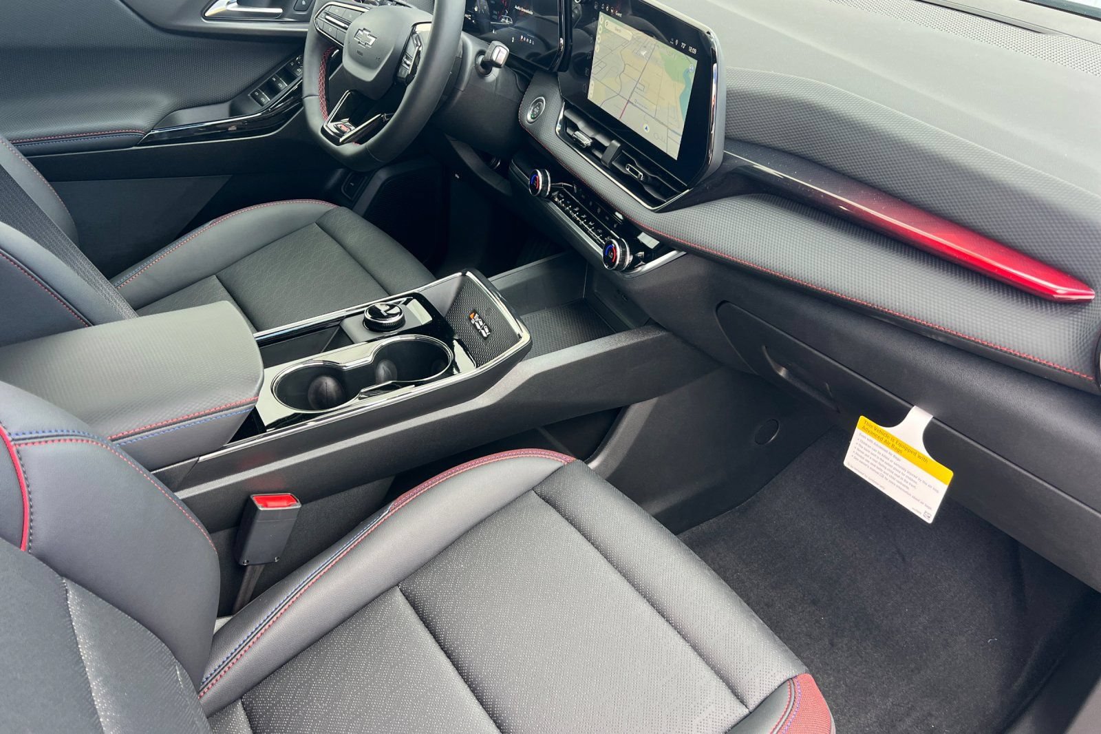 New 2026 Chevrolet Equinox RS w/ Safety and Technology Package AWD/4WD image 13