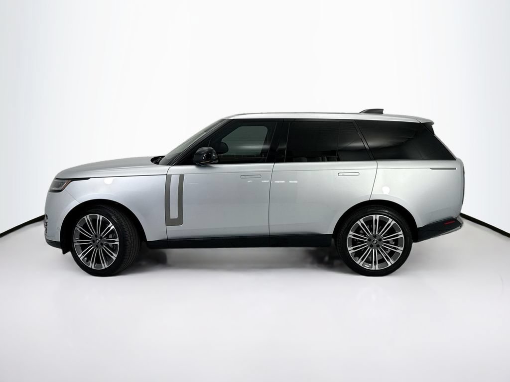 Used 2024 Land Rover Range Rover SE AWD/4WD image 8