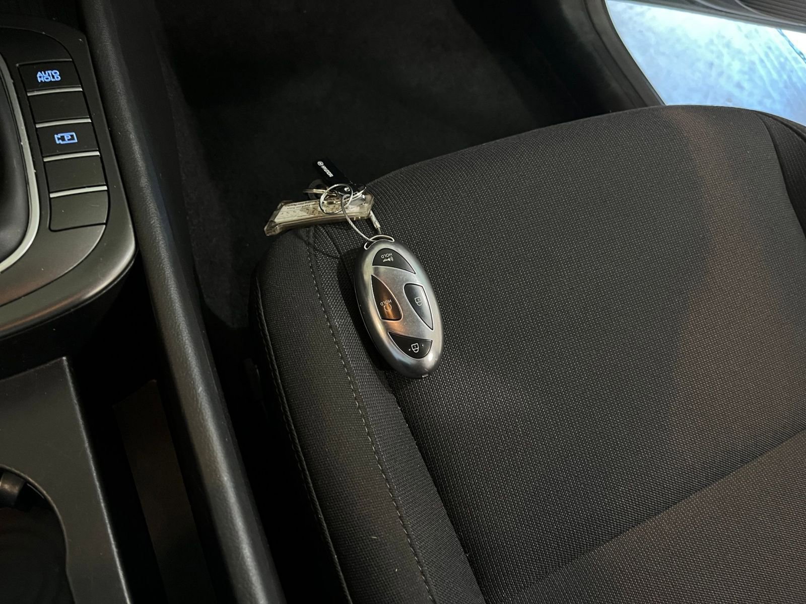 Used 2025 Hyundai Kona SEL image 21