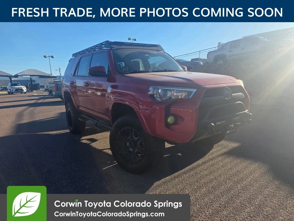 Used 2016 Toyota 4Runner SR5 image 3