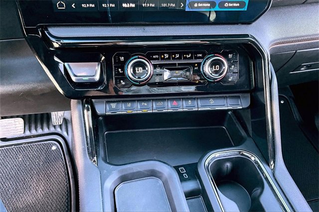 Used 2024 GMC Sierra 2500 AT4 w/ AT4 Premium Plus Package image 17