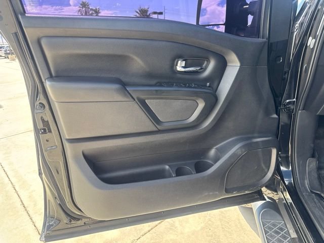 Used 2018 Nissan Titan XD AWD/4WD image 18