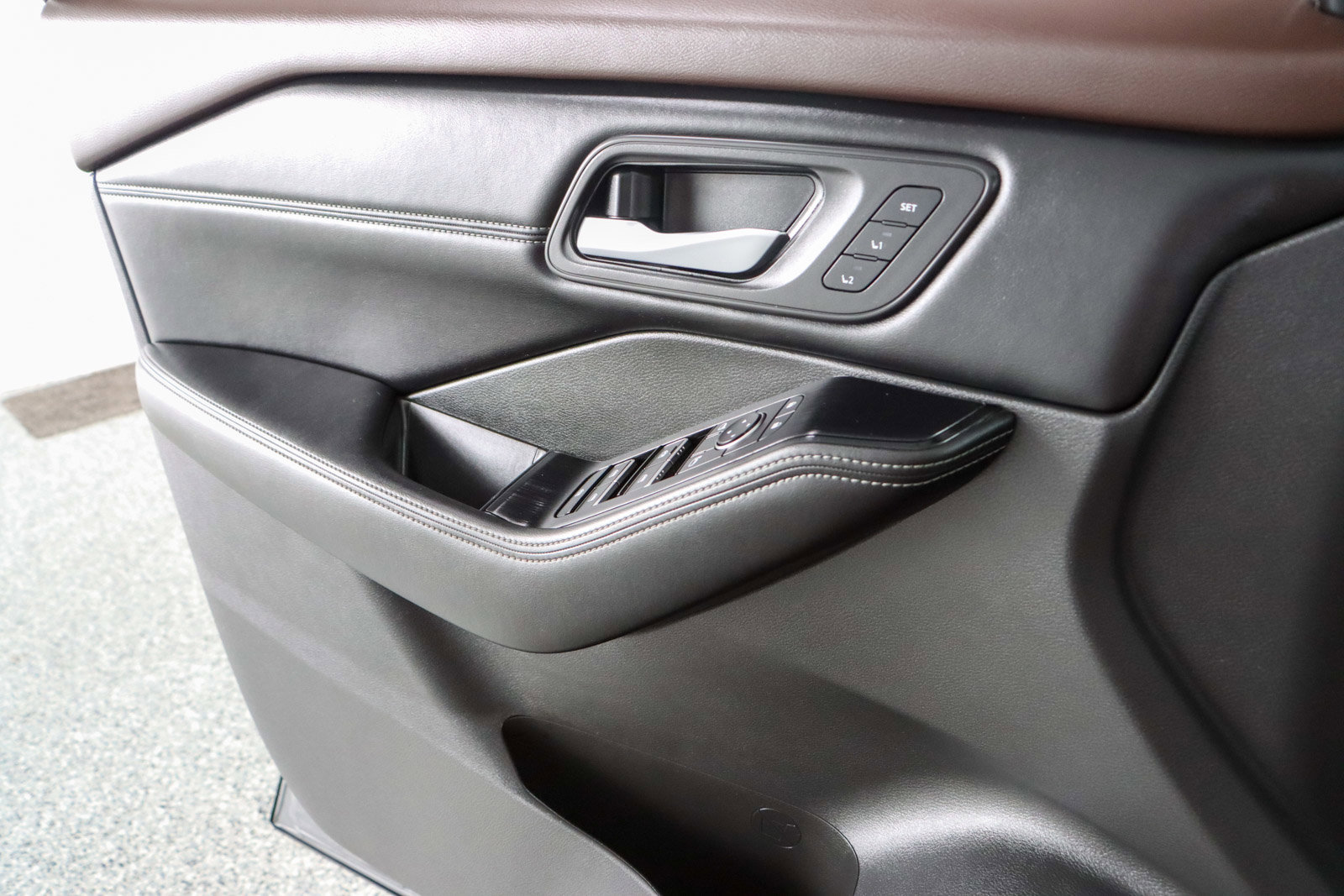 Used 2023 Nissan Rogue SL w/ SL Premium Package image 22